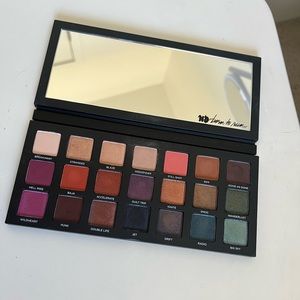 Sephora Urban Decay Born to Run Palette